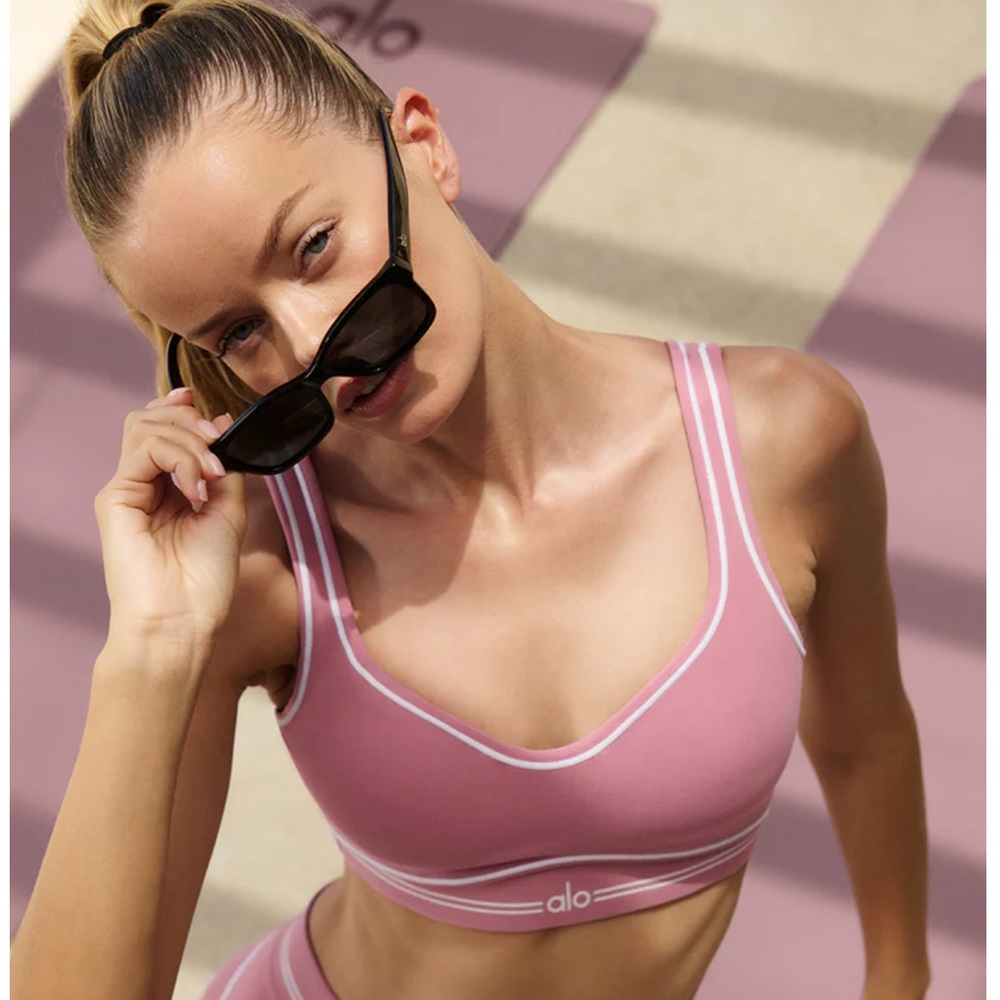 NWT Alo Pink Wild Rose Heart Throb Bra